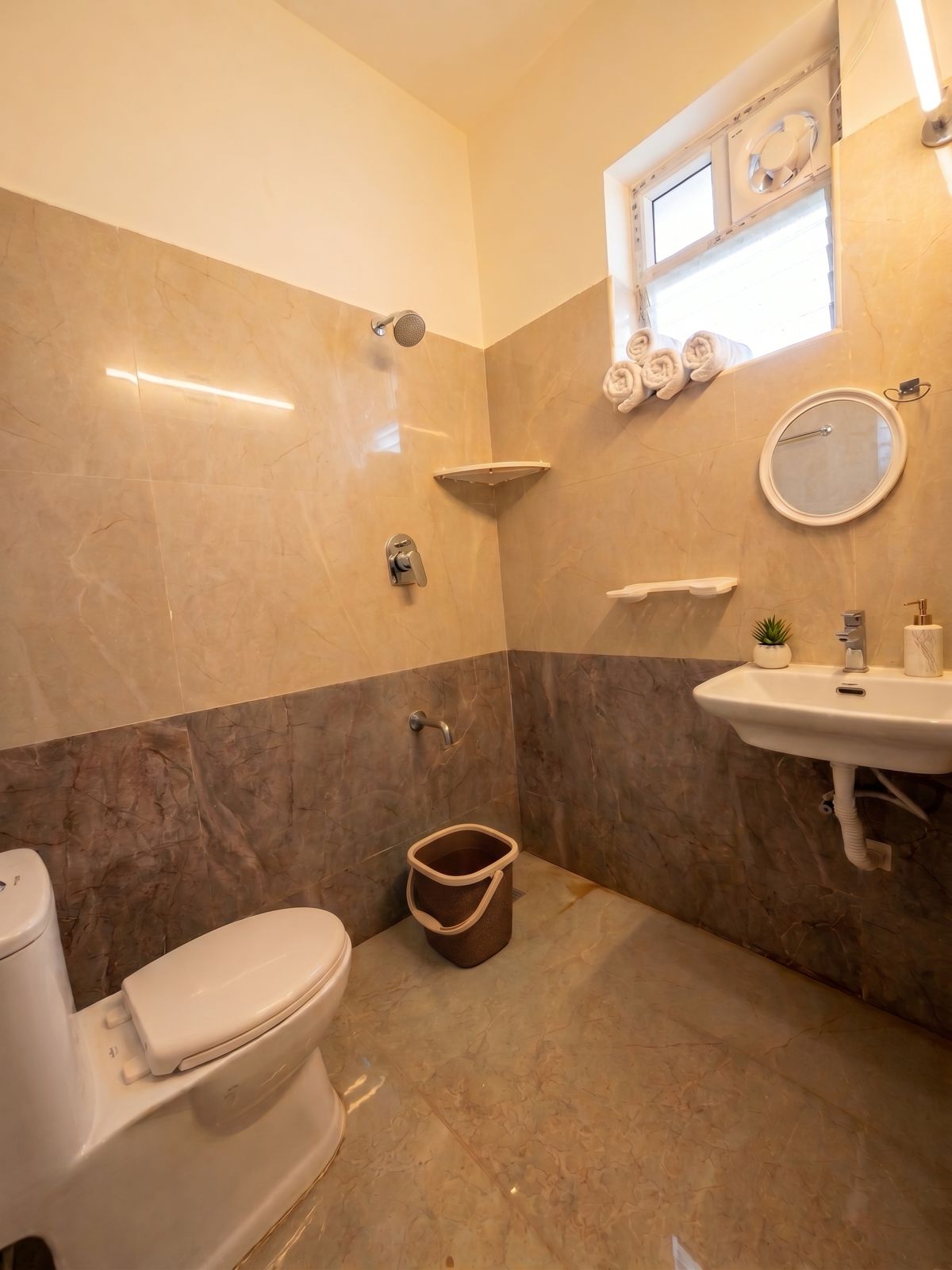 Joe Castle attached bathroom